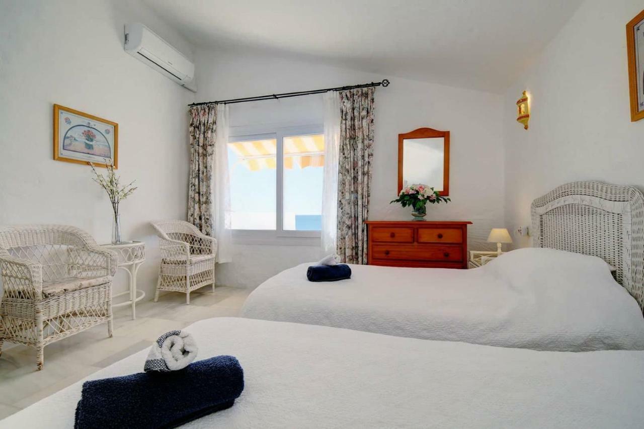 Sea Shells At Bahia Dorada Villa Естепона Екстериор снимка